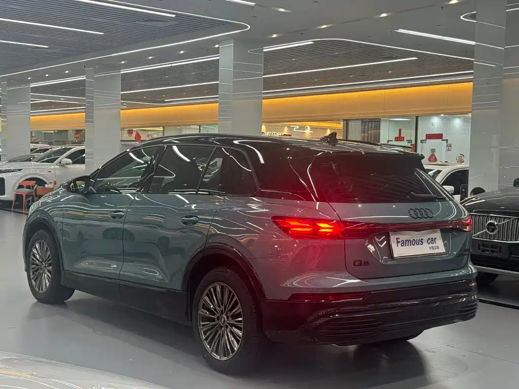 Audi Q5 e-tron — миниатюра 4