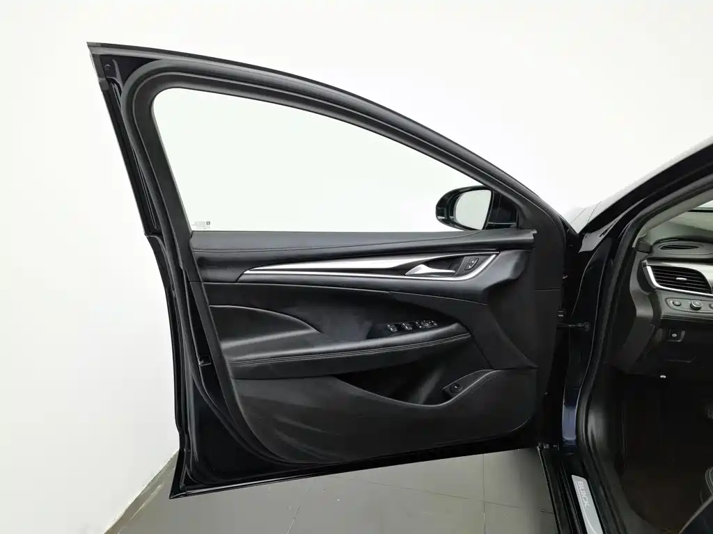 Buick LaCrosse — миниатюра 8