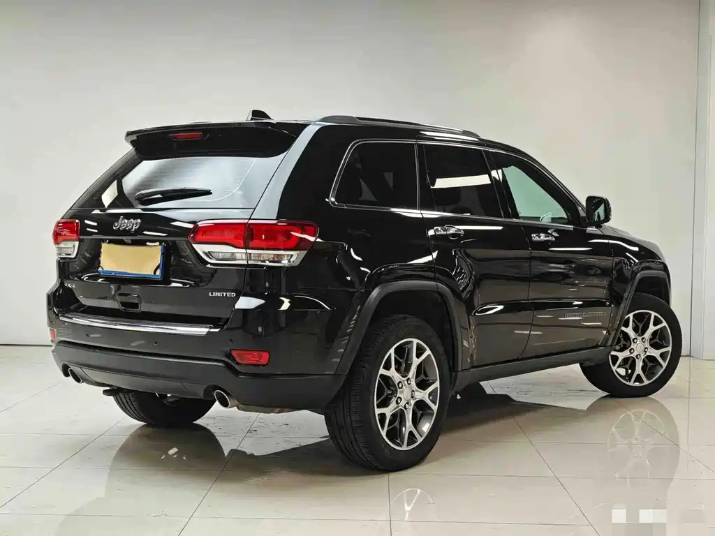 Jeep Grand Cherokee (Import) — миниатюра 19