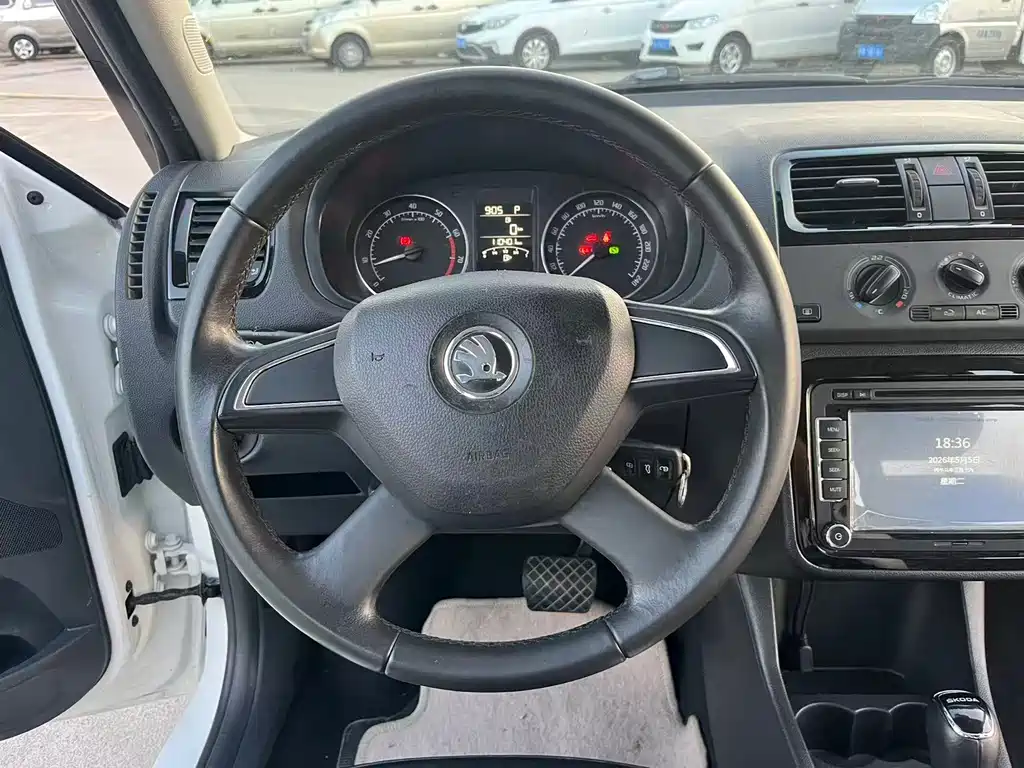 Skoda Fabia — миниатюра 7
