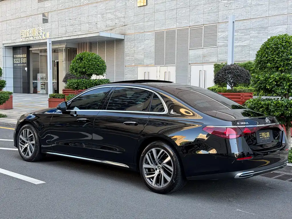 Mercedes-Benz E-Class E 2024 E 300 L Fashion