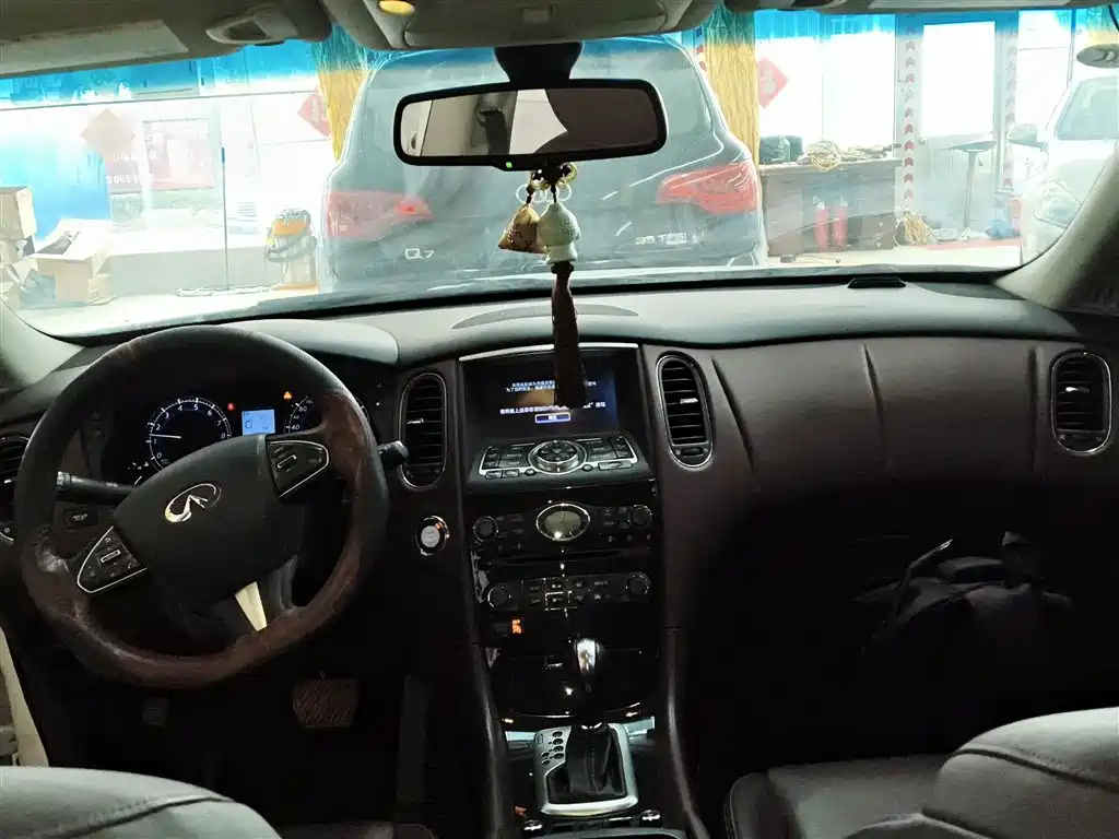 Infiniti QX50 2015 2.5L Enjoy