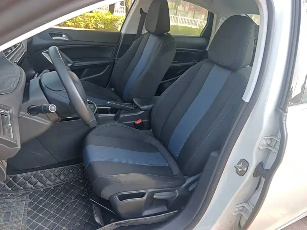 Peugeot 308 — миниатюра 15