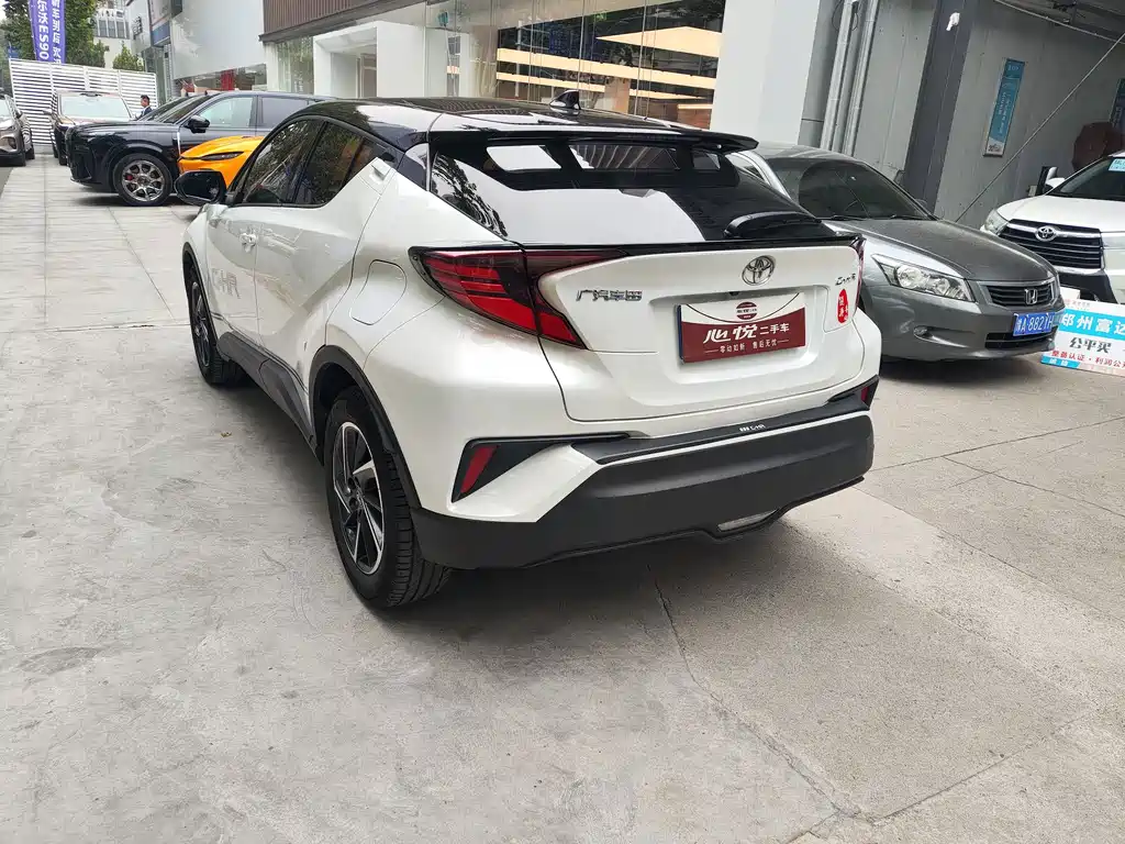 Toyota C-HR — миниатюра 15