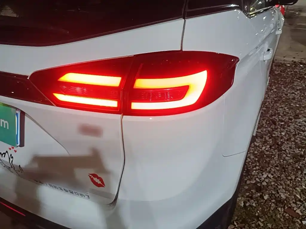 Geely Boyue — миниатюра 8