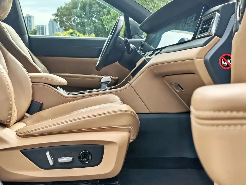 Li Auto Li ONE — миниатюра 17