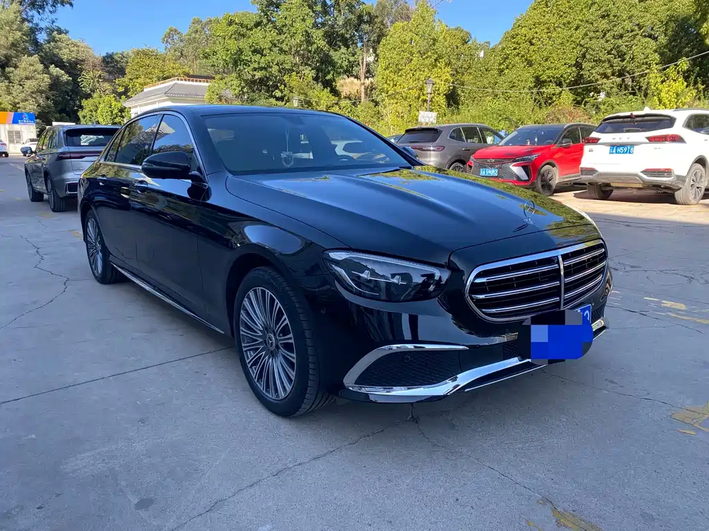 Mercedes-Benz E-Class — миниатюра 2