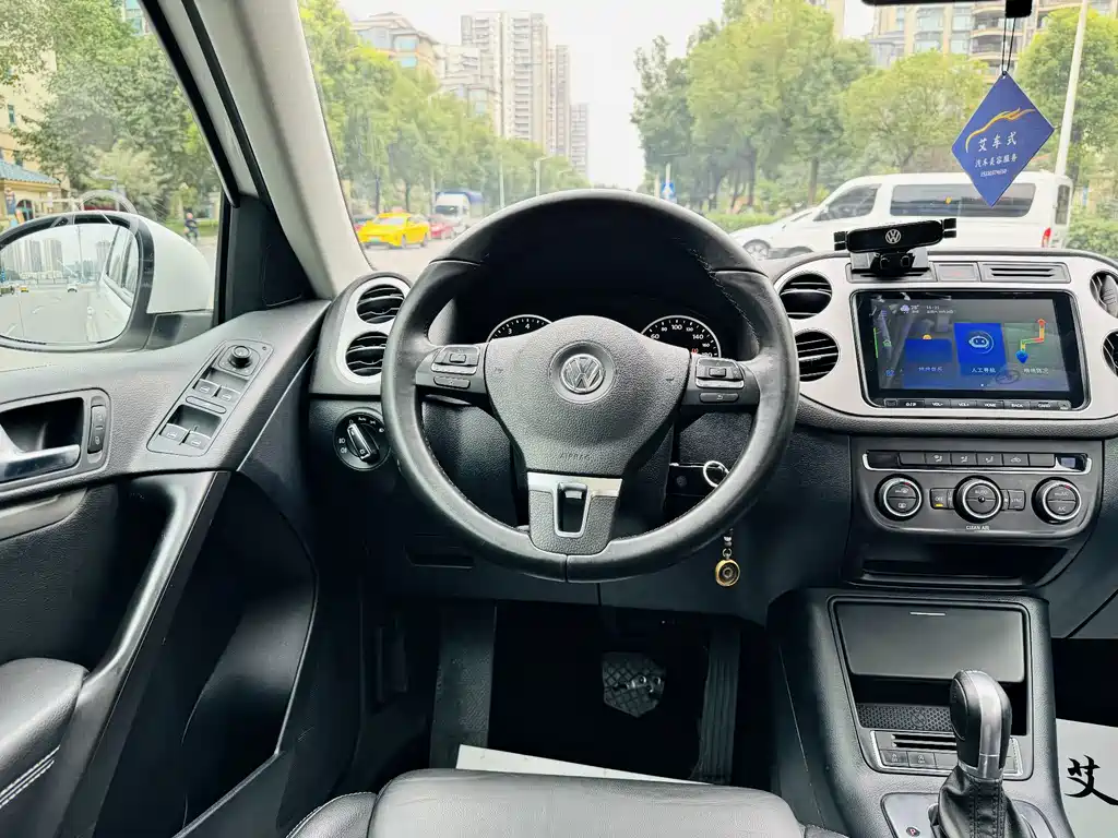 Volkswagen Tiguan — миниатюра 16