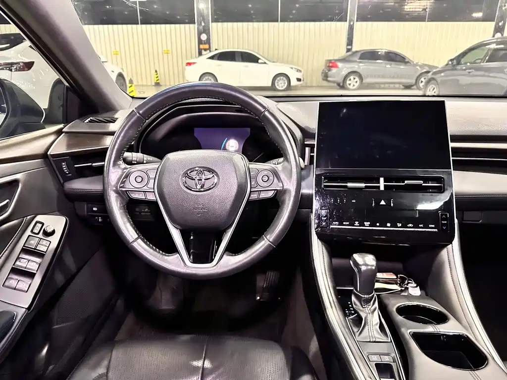 Toyota Avalon — миниатюра 8