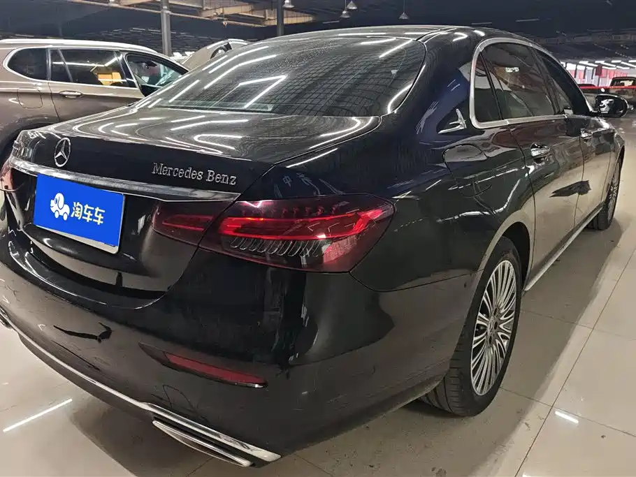 MERCEDES-BENZ E CLASS