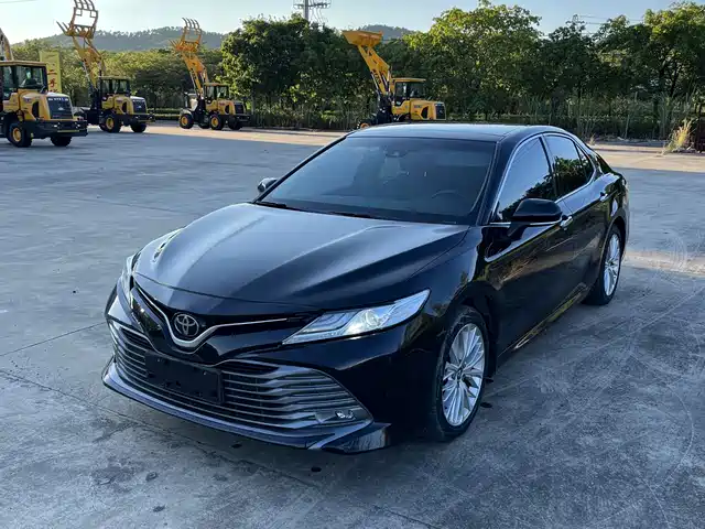TOYOTA CAMRY 2020