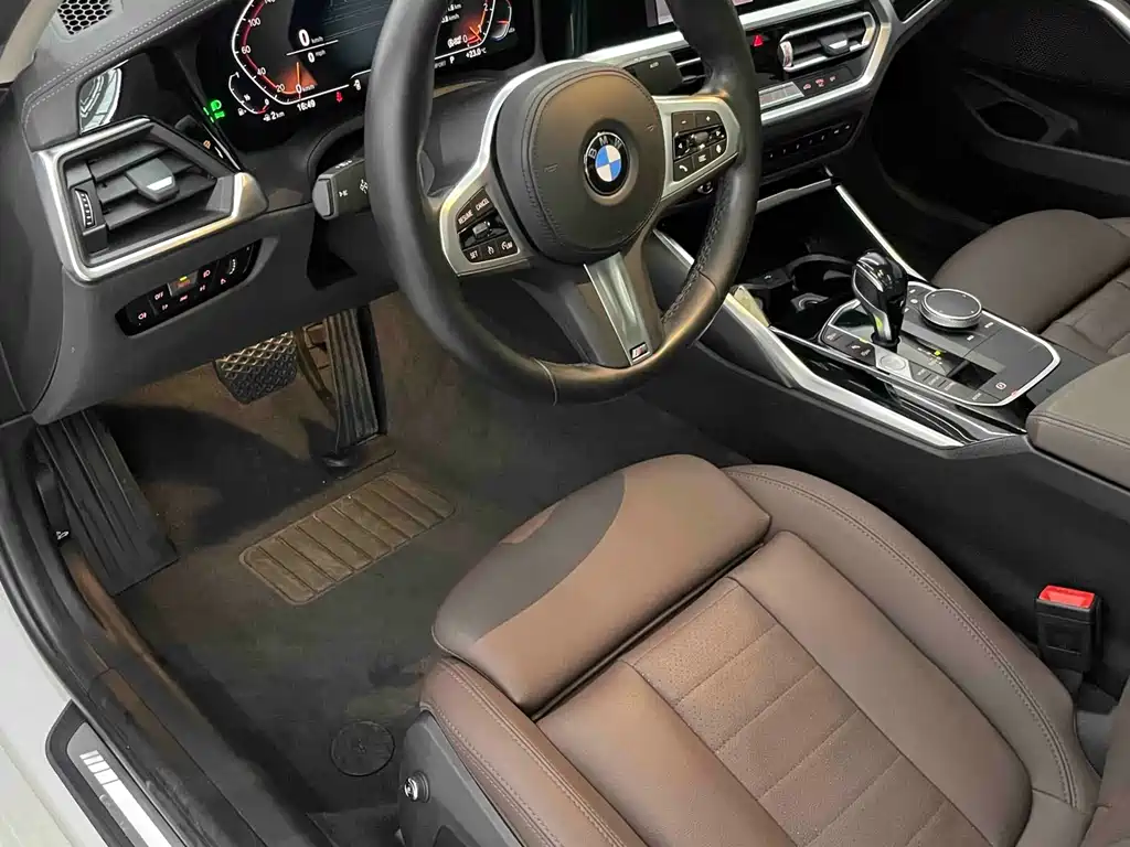 BMW 3 SERIES