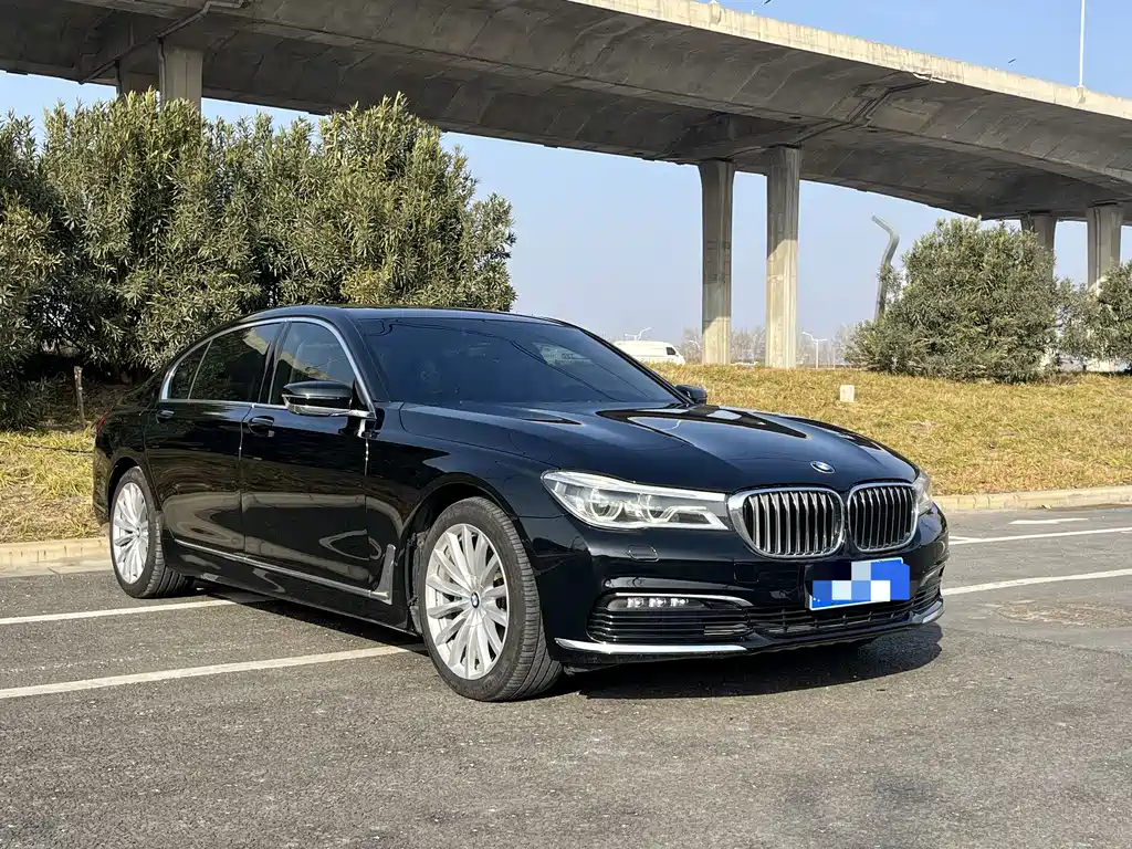 BMW 7 SERIES