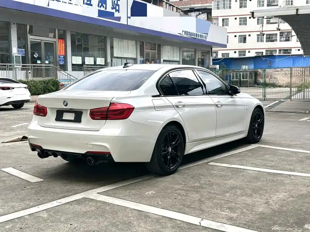 BMW 3 Series — миниатюра 7