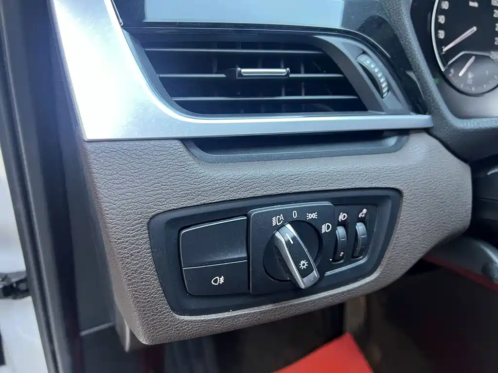 BMW X1 — миниатюра 17