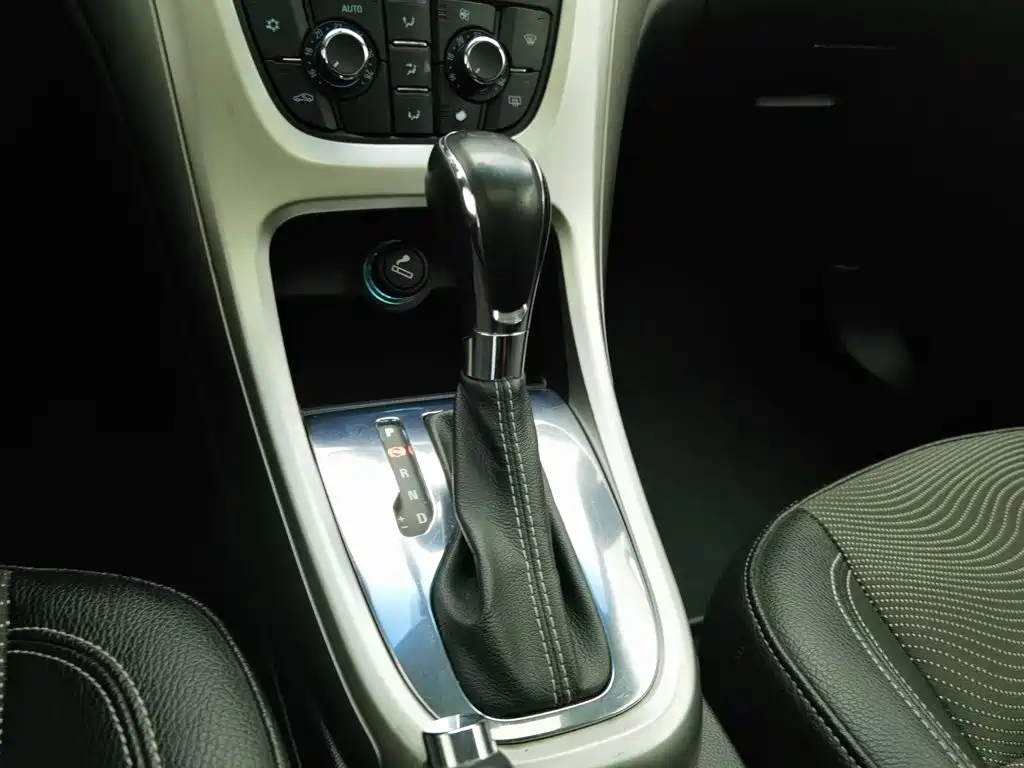 Buick Excelle — миниатюра 13