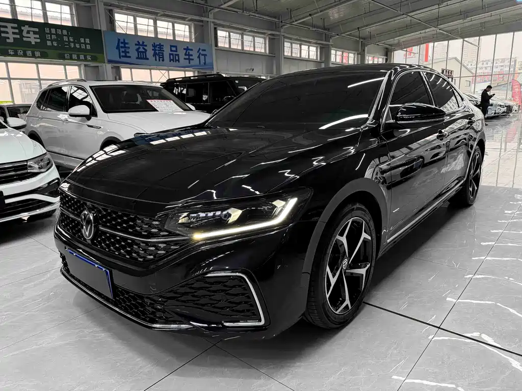 Volkswagen Passat 2023