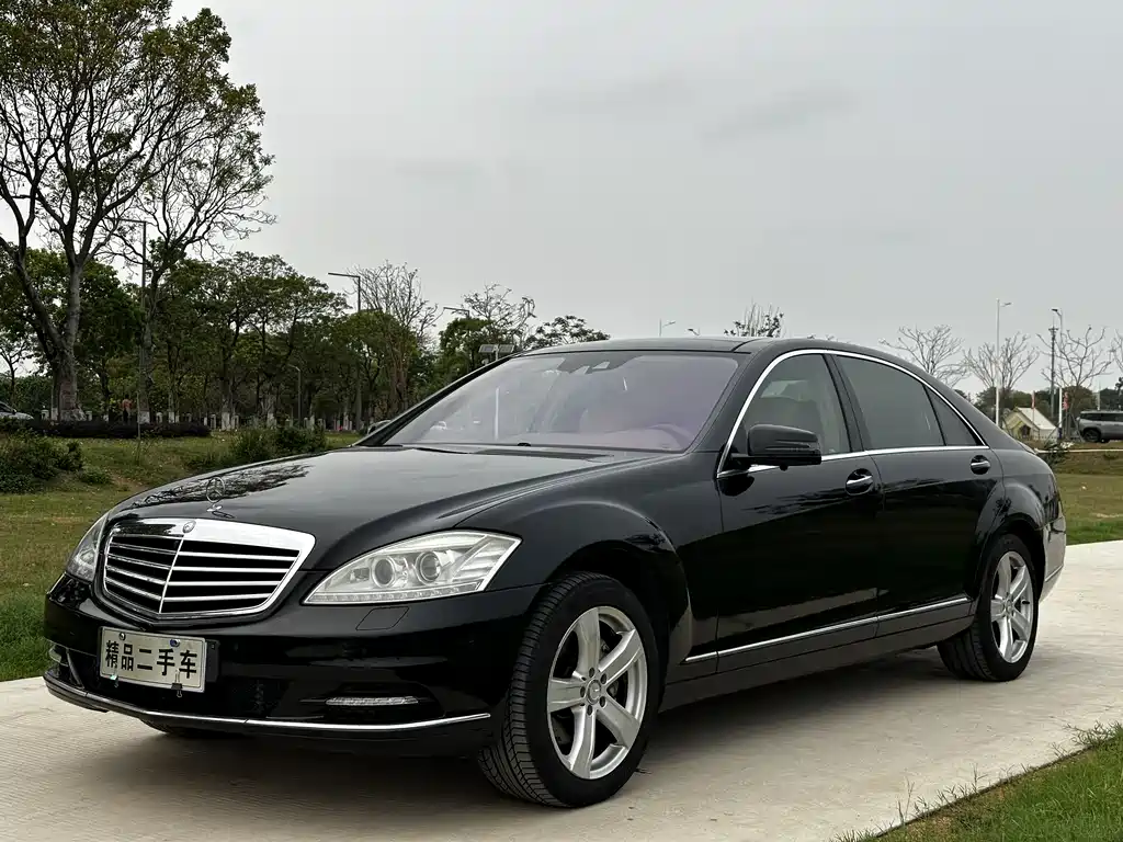 Mercedes-Benz S-Class 2011