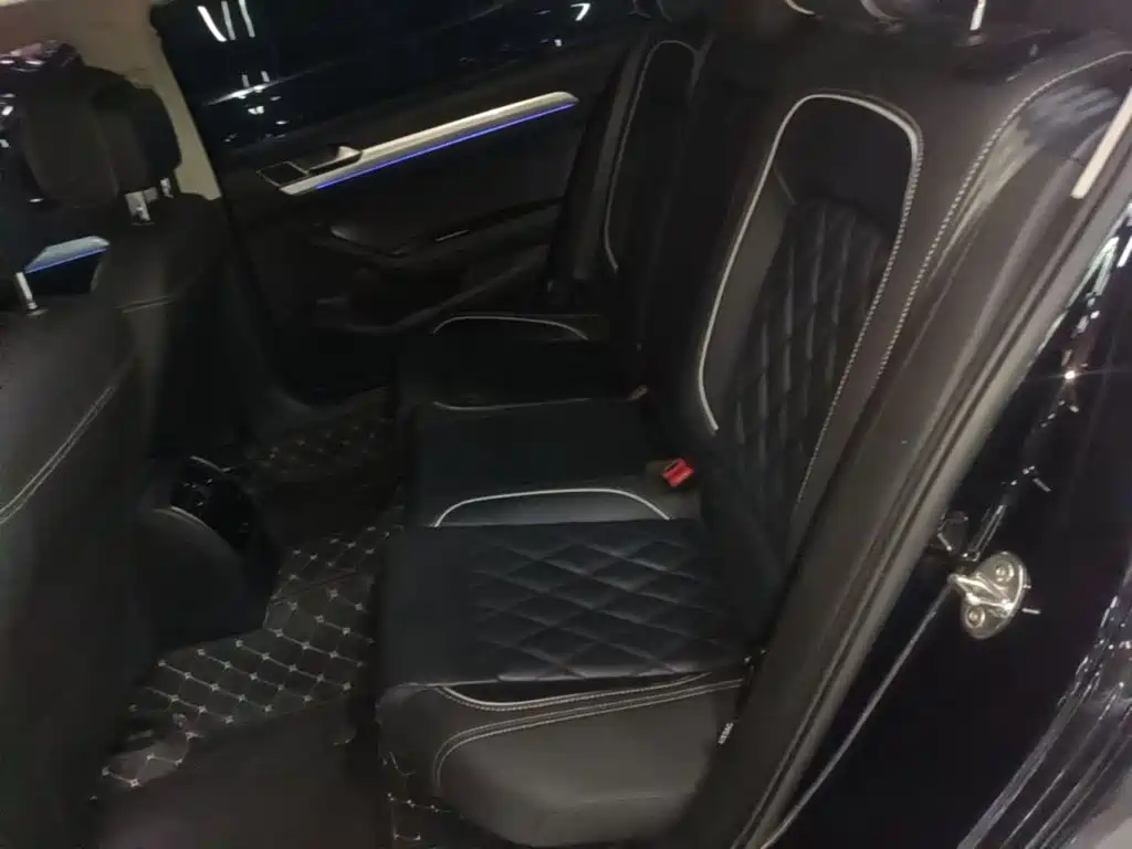 Volkswagen Magotan PHEV — миниатюра 17