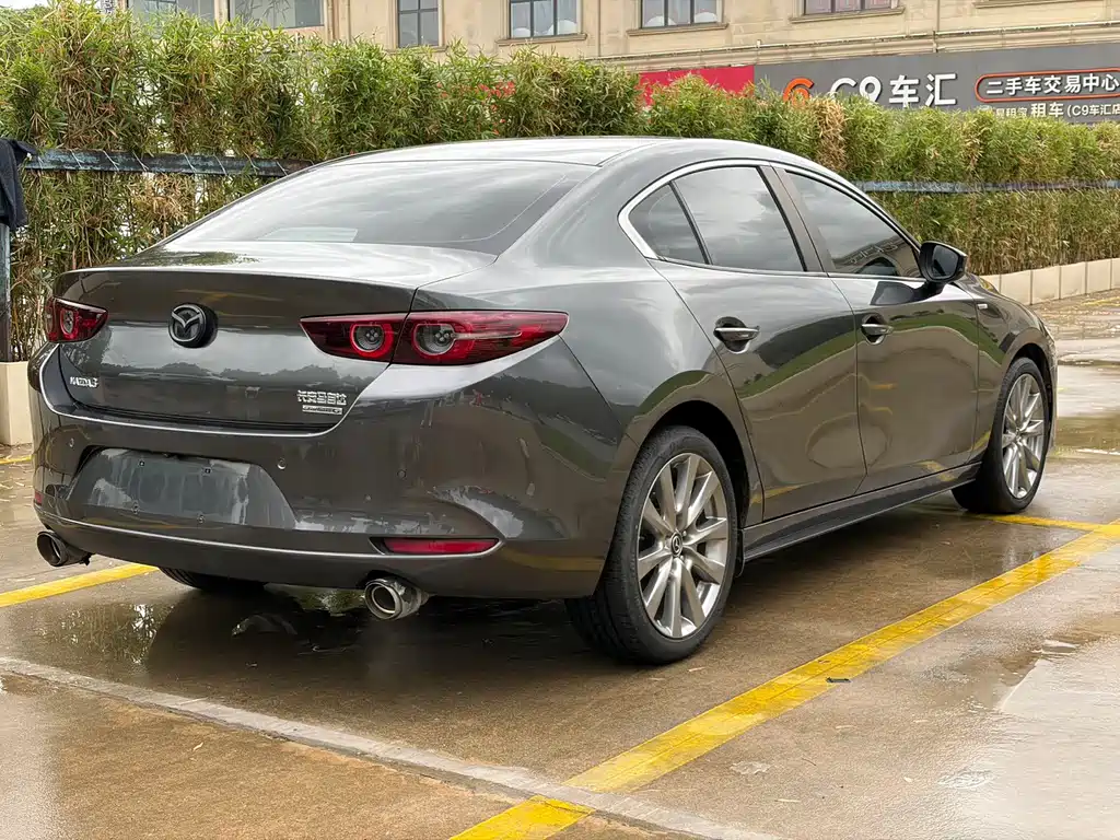 Mazda 3 Axela — миниатюра 4