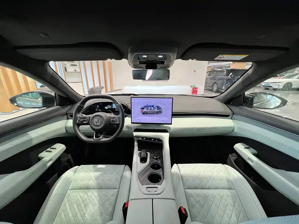 ZEEKR EXTREME KRYPTON 001