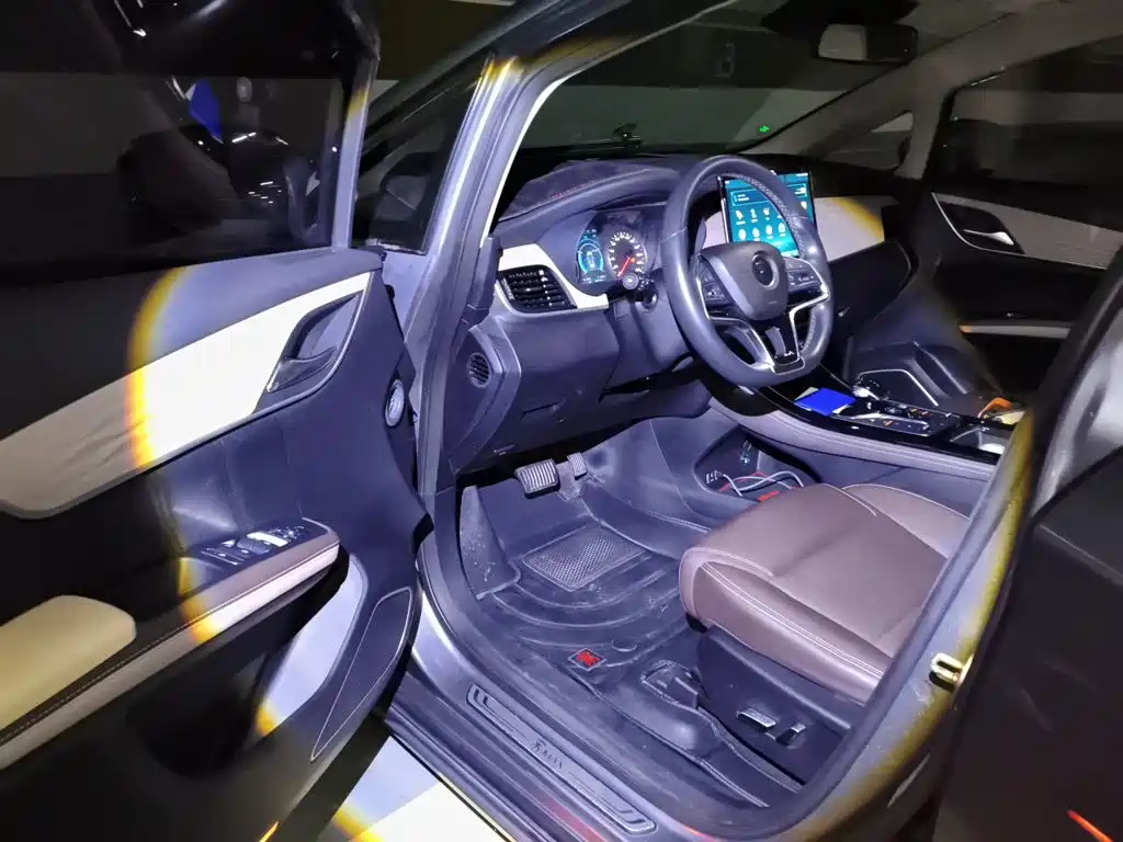 BYD MAX New Energy — миниатюра 12