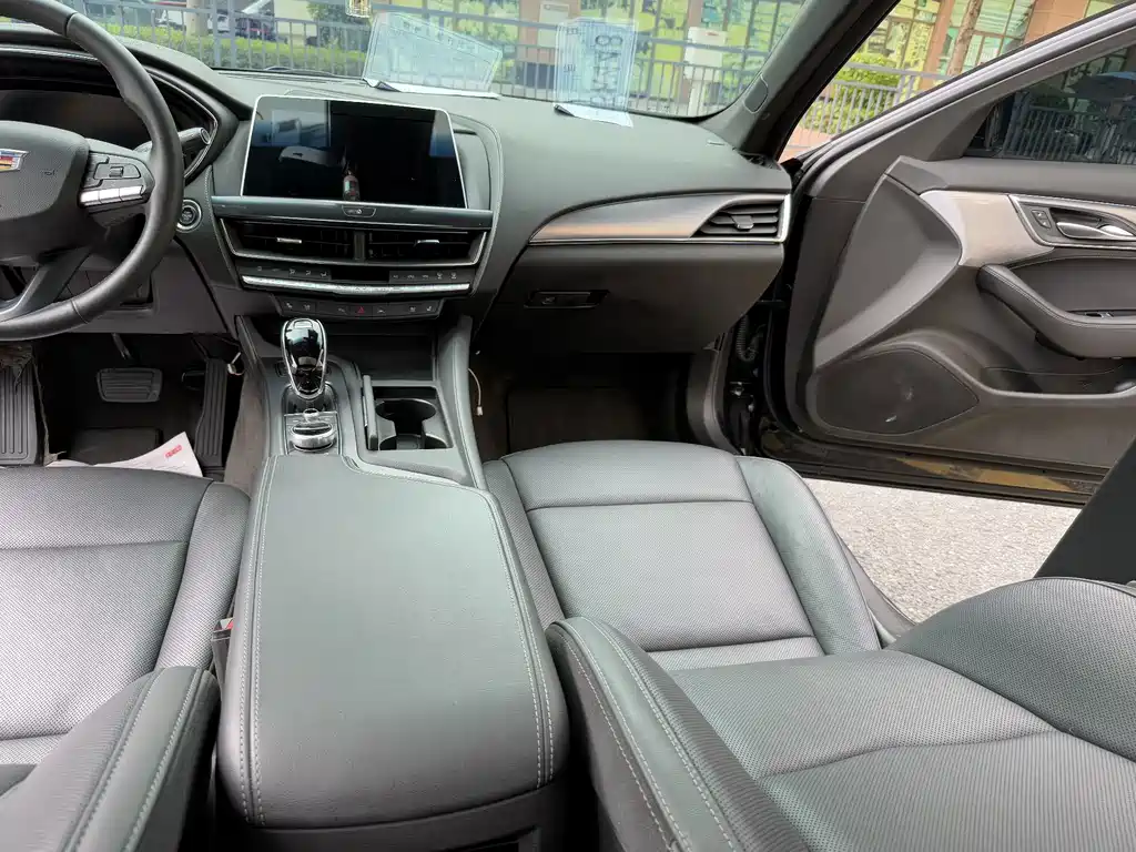 Cadillac CT5 — миниатюра 28