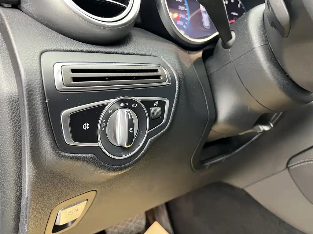 Mercedes-Benz GLC 2021 GLC 260 L 4MATIC