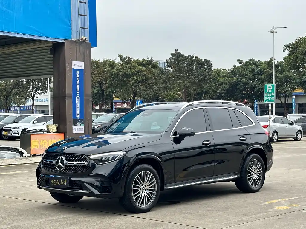 Mercedes-Benz GLC 2023