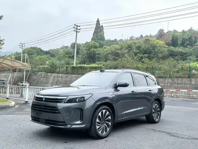 HONGMENG ZHIXING ASK THE WORLD M7 2024