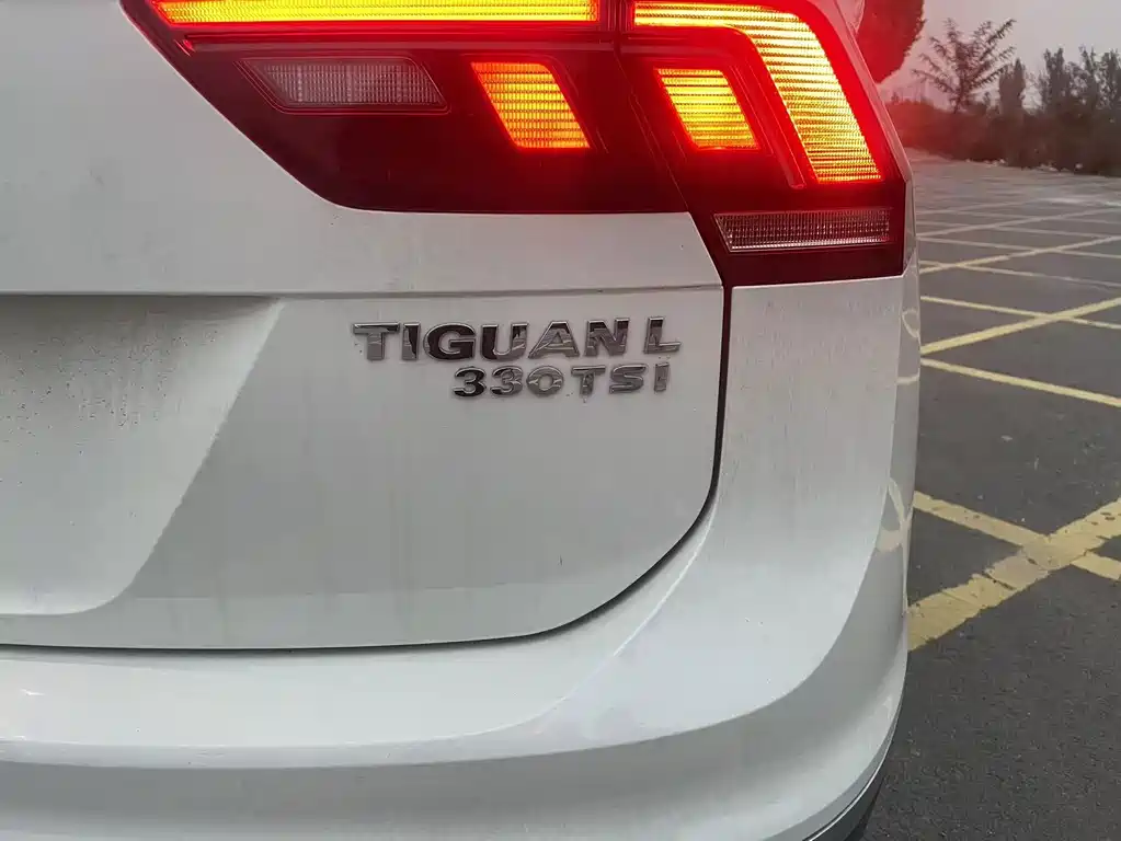 Volkswagen Tiguan L — миниатюра 12
