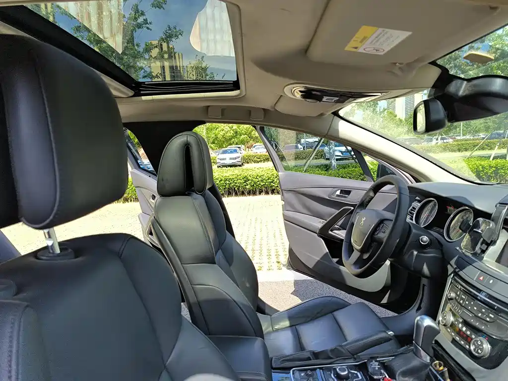 Peugeot 508 2012 2.3L