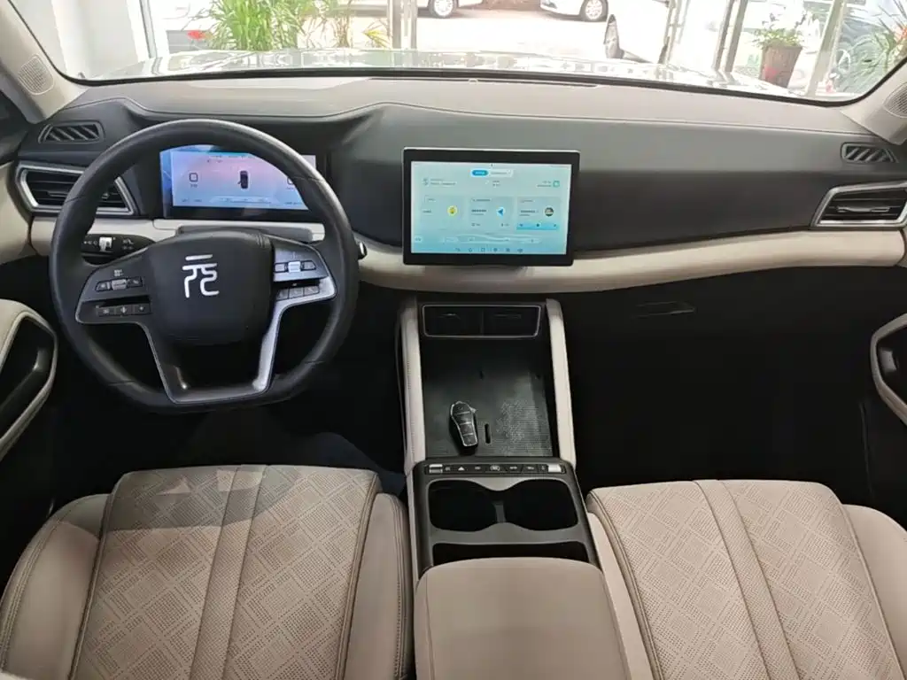 BYD Yuan UP — миниатюра 10