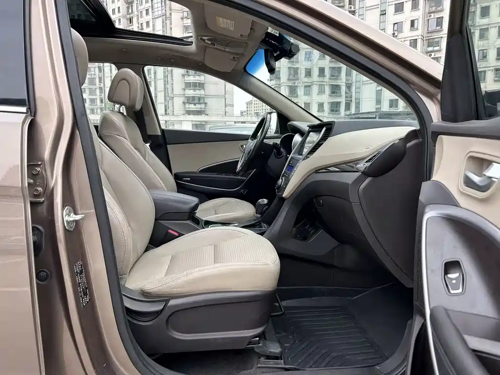Hyundai Santa Fe 2.4L Auto 2WD Smart Type, фото 17