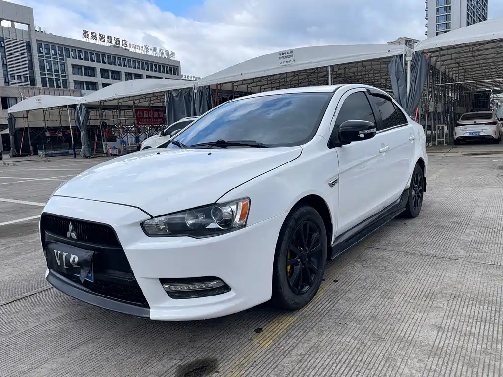 Mitsubishi Lancer EX