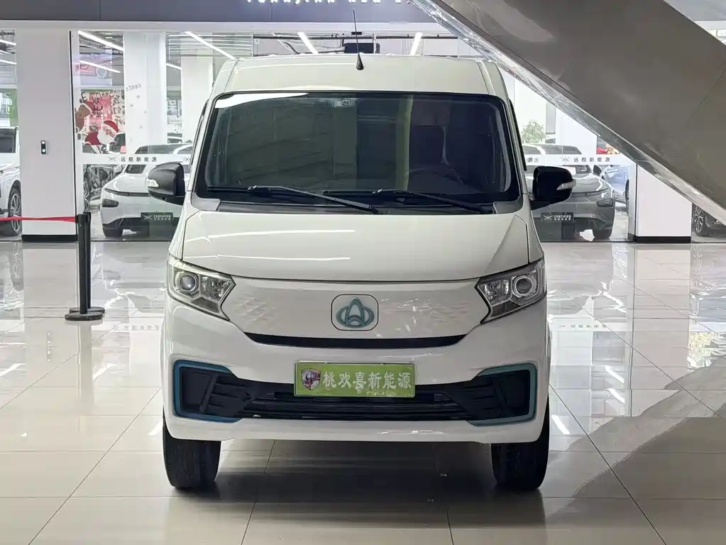 CHANGAN CROSS STAR V7 EV