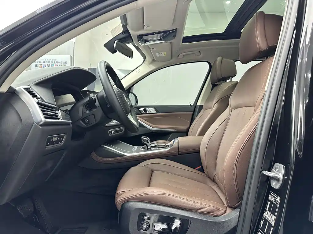 BMW X7 — миниатюра 10