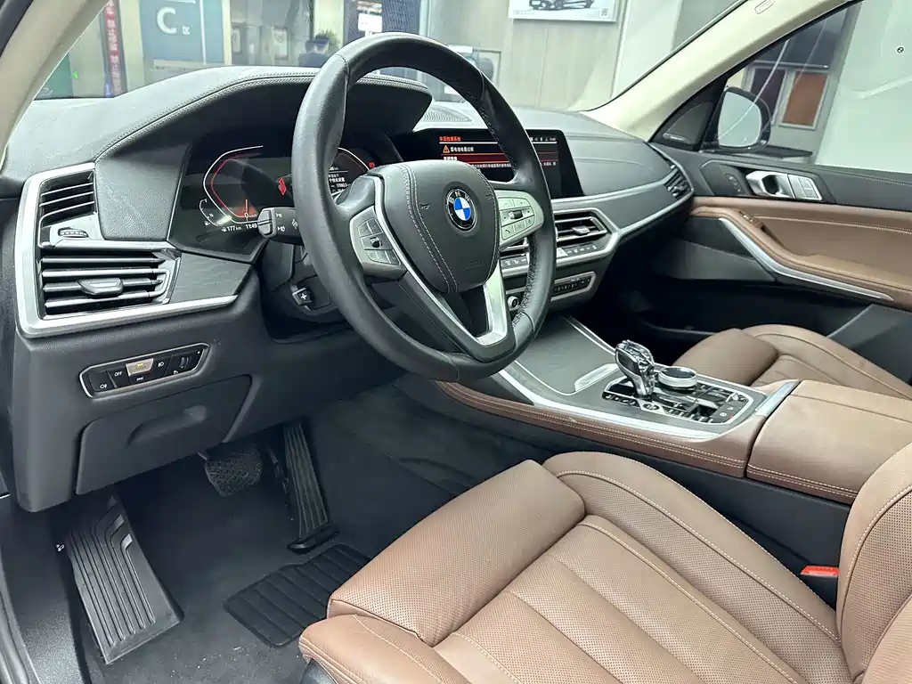 BMW X7 — миниатюра 12