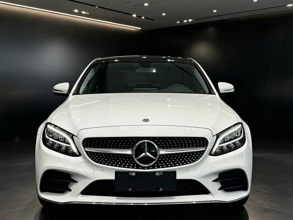 Mercedes-Benz C-Class — миниатюра 2