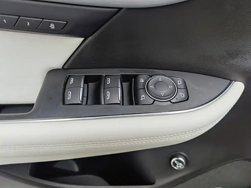 Buick Envision Plus — миниатюра 9