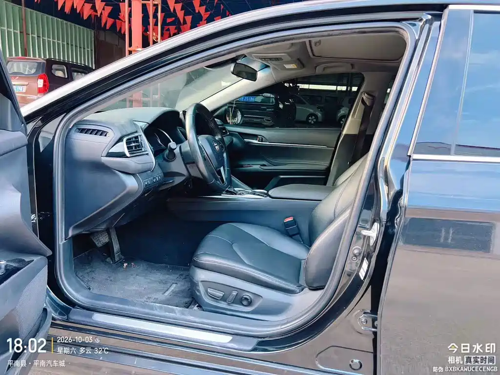 Toyota Camry — миниатюра 2