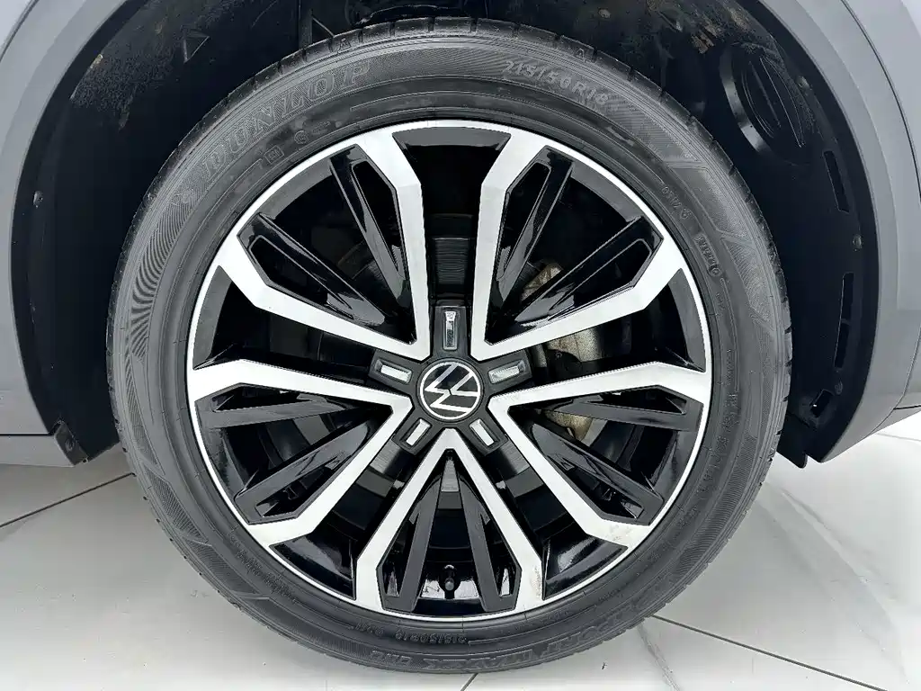 Volkswagen T-Roc — миниатюра 12