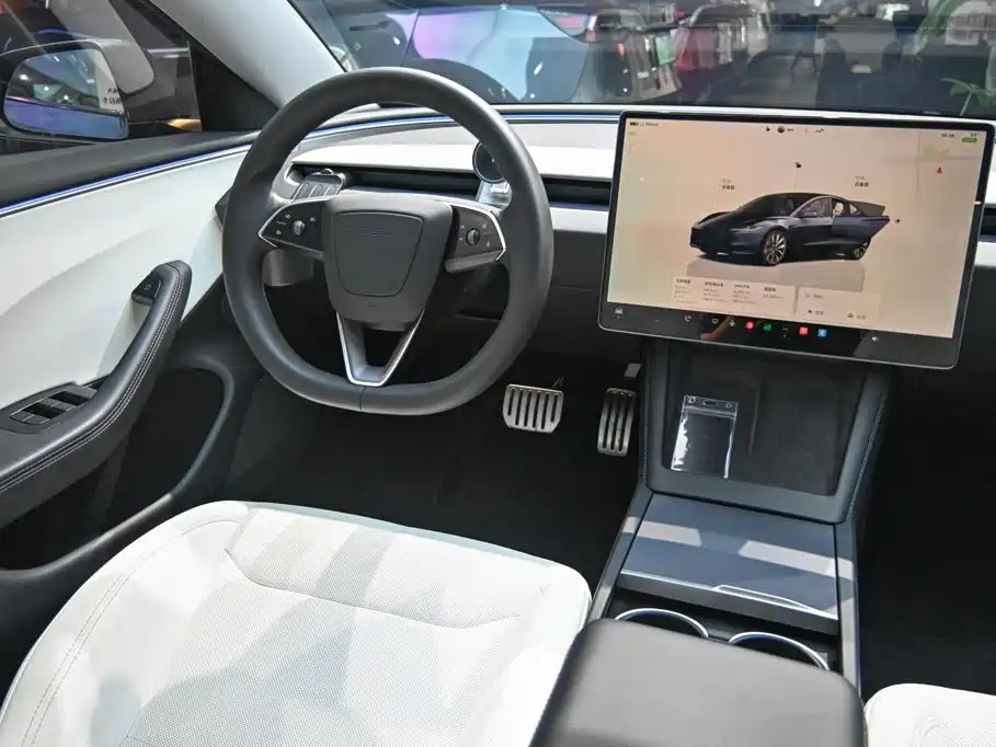 Tesla Model 3 — миниатюра 11