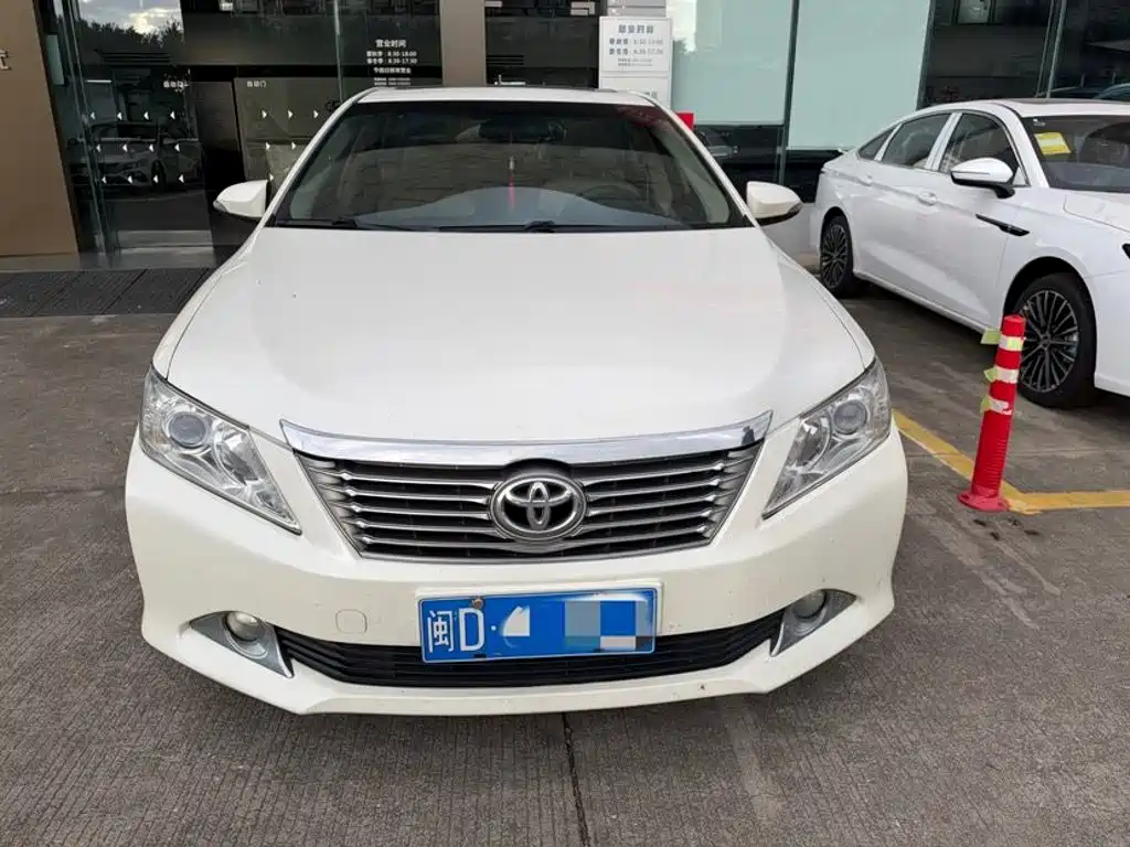 Toyota Camry — миниатюра 2