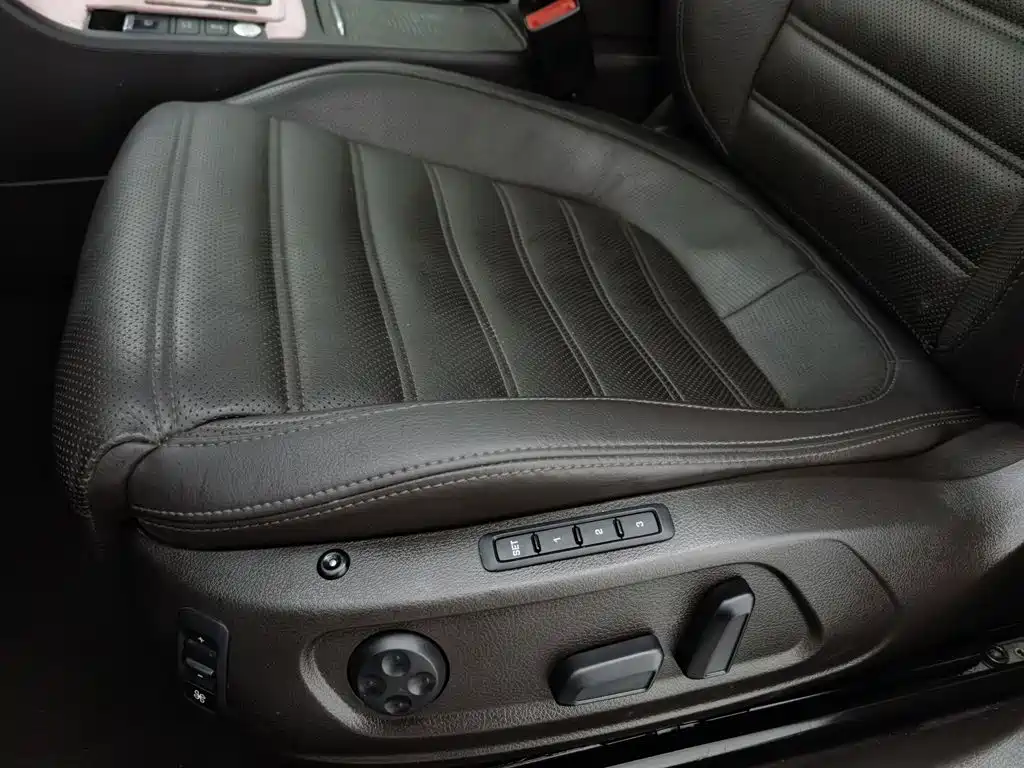 Volkswagen CC — миниатюра 20
