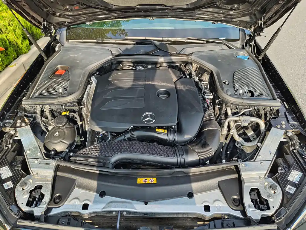 Mercedes-Benz E-Class — миниатюра 33