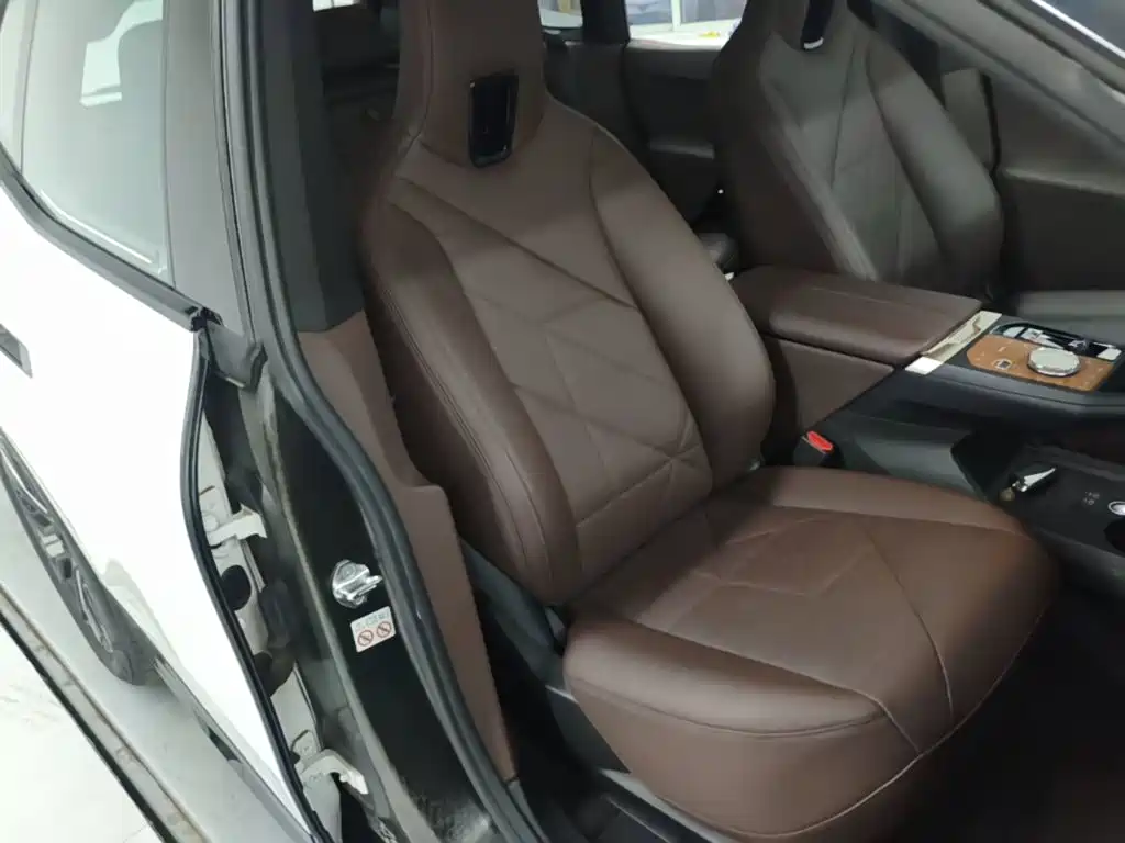 BMW iX — миниатюра 25