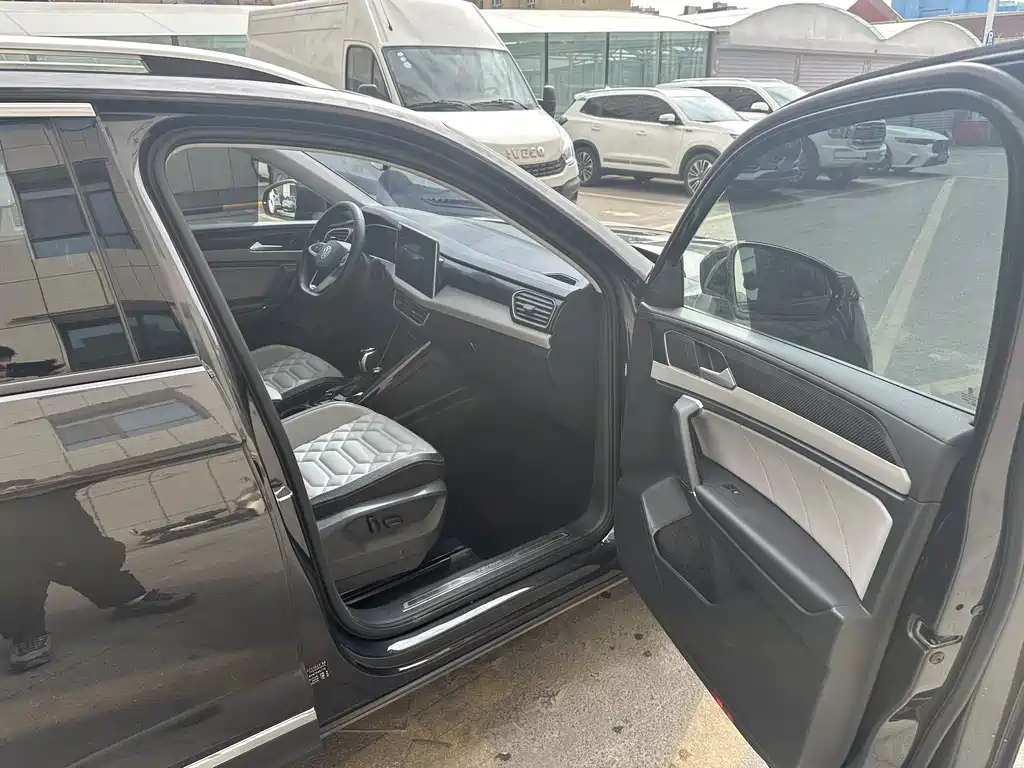 Volkswagen Tayron 2023 280TSI Luxury Plus