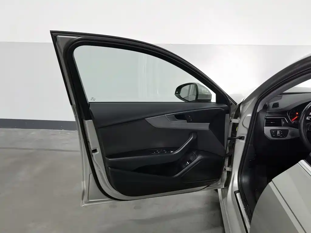 Audi A4L — миниатюра 8