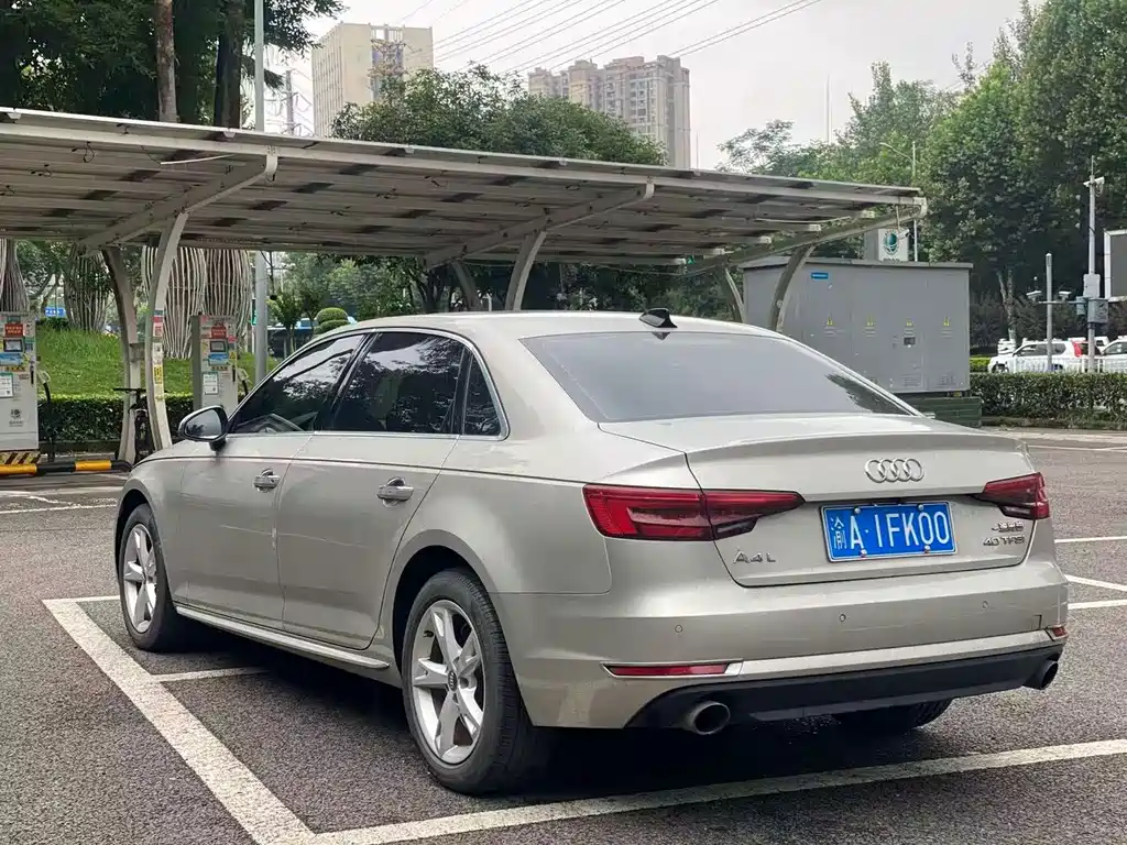 Audi A4L — миниатюра 7